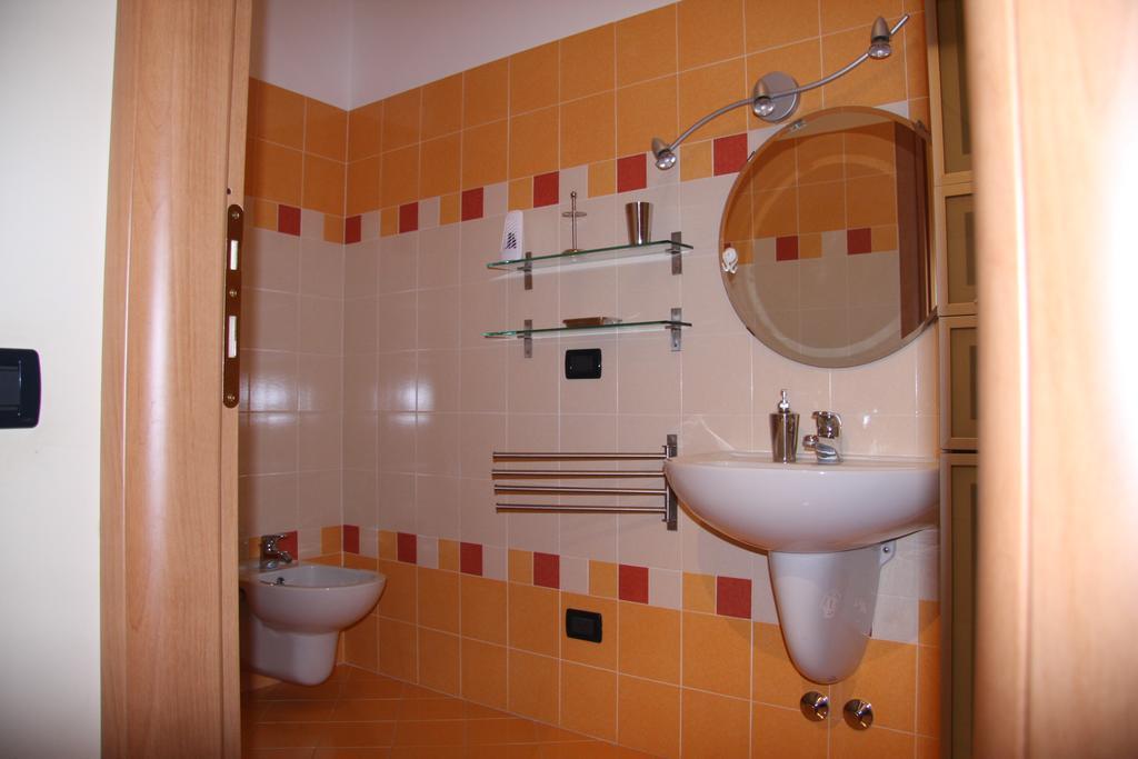 Bed And Breakfast Centrostorico Sarnico Ngoại thất bức ảnh